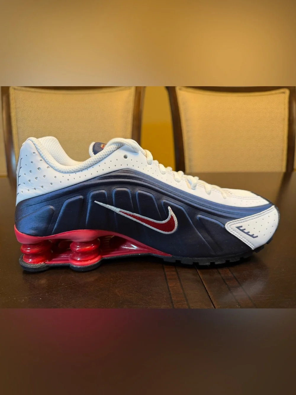 New Nike Shox R4 USA White Blue Sneaker Shoes Size US 6.5Y